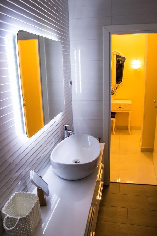 Apartment Lambasa Vodice Esterno foto